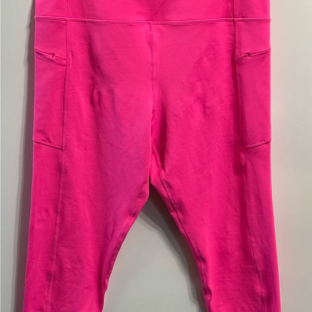 ZYIA Active Women’s Size 16/18 Vibrant Pink Capri Leggings